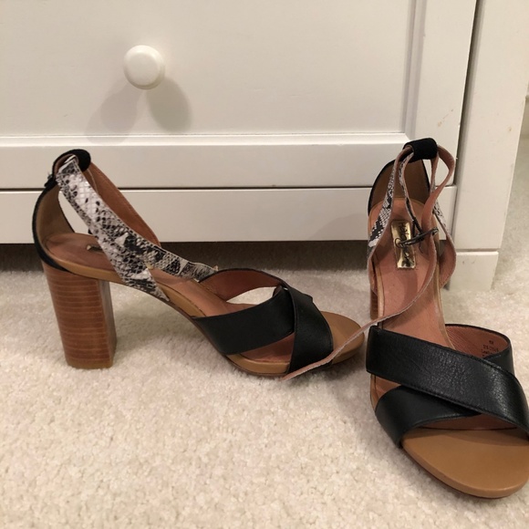 Halogen Heels - Picture 2 of 3